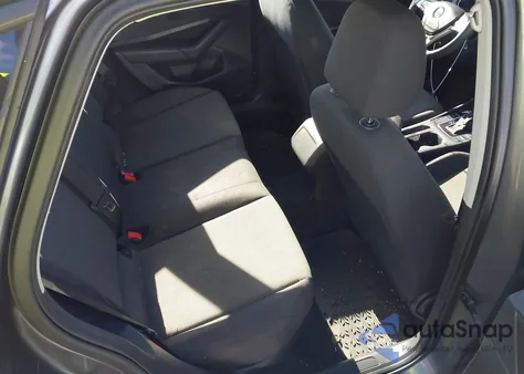 2021 Volkswagen Jetta 1.4T R-Line/1.4T S/1.4T Se z USA, uszkodzony, nr VIN 3VWC57BU6MM020230